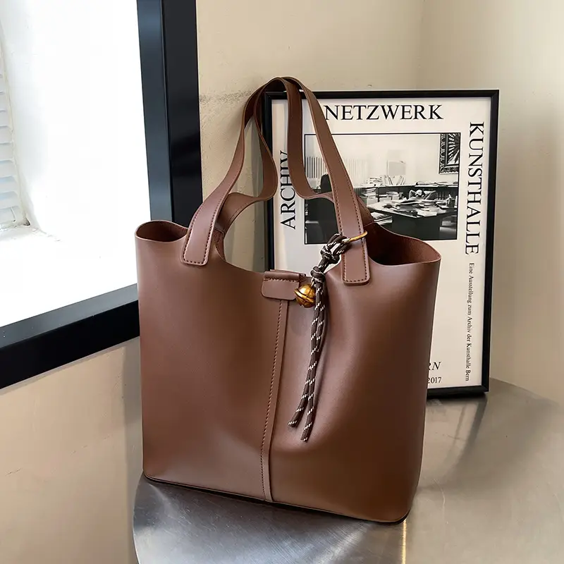 2024 Women's Large Capacity Brown Tote Bag with Crossbody Strap - Image 7