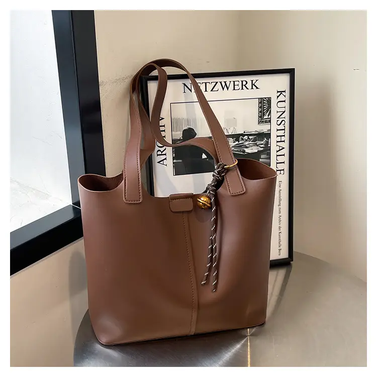 2024 Women's Large Capacity Brown Tote Bag with Crossbody Strap — feature 15