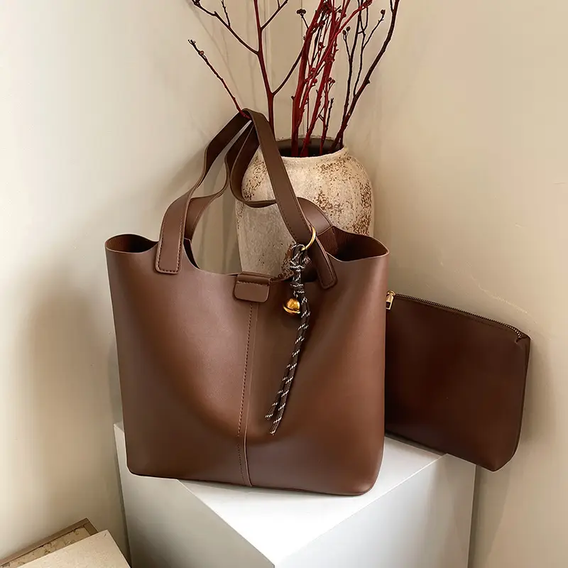 2024 Women's Large Capacity Brown Tote Bag with Crossbody Strap - Image 4