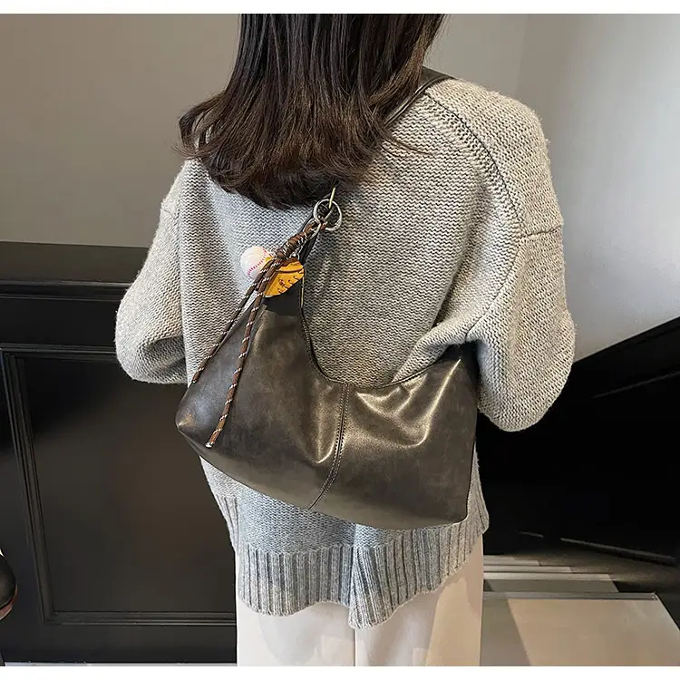 Women's Retro Brown Leather Shoulder Bag 2024 — feature 24