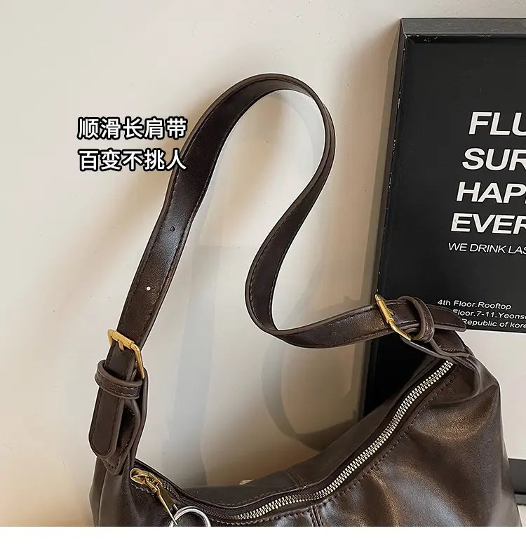 Women's Retro Brown Leather Shoulder Bag 2024 — feature 3
