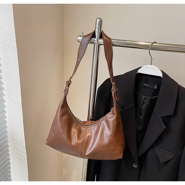 Women's Retro Brown Leather Shoulder Bag 2024 — feature 33