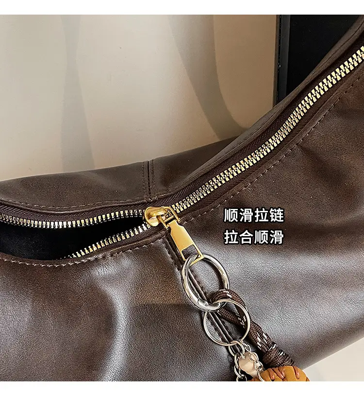 Women's Retro Brown Leather Shoulder Bag 2024 — feature 5