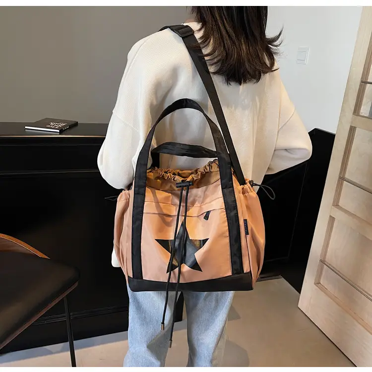 Women's Black Star Logo Shoulder Crossbody Tote Bag — feature 13
