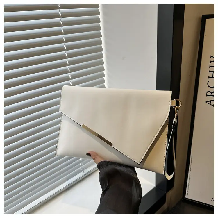 Winter Women's Crossbody Bag 2024 New Trendy Beige β feature 11