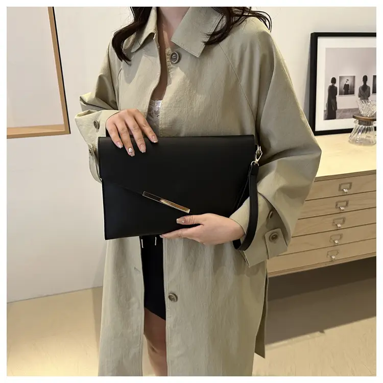 Winter Women's Crossbody Bag 2024 New Trendy Beige β feature 31