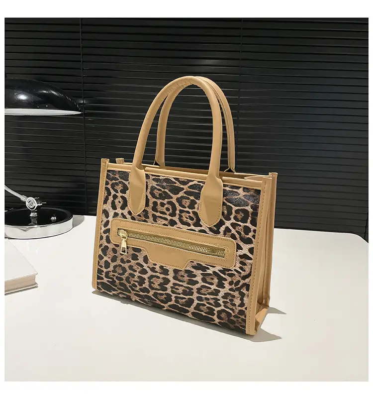 Leopard Print Women's Tote Bag Winter 2024 — feature 22