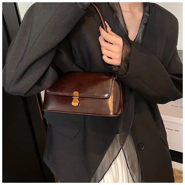 Brown Leather Crossbody Bag for Women 2024 — feature 17