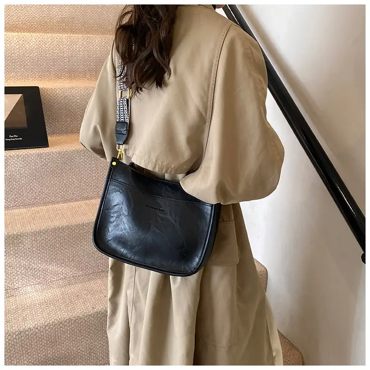 Black Leather Crossbody Bag for Women 2024 — feature 17