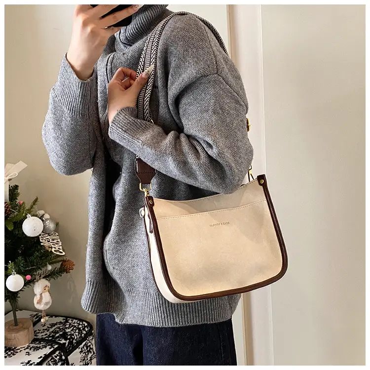 Black Leather Crossbody Bag for Women 2024 — feature 19