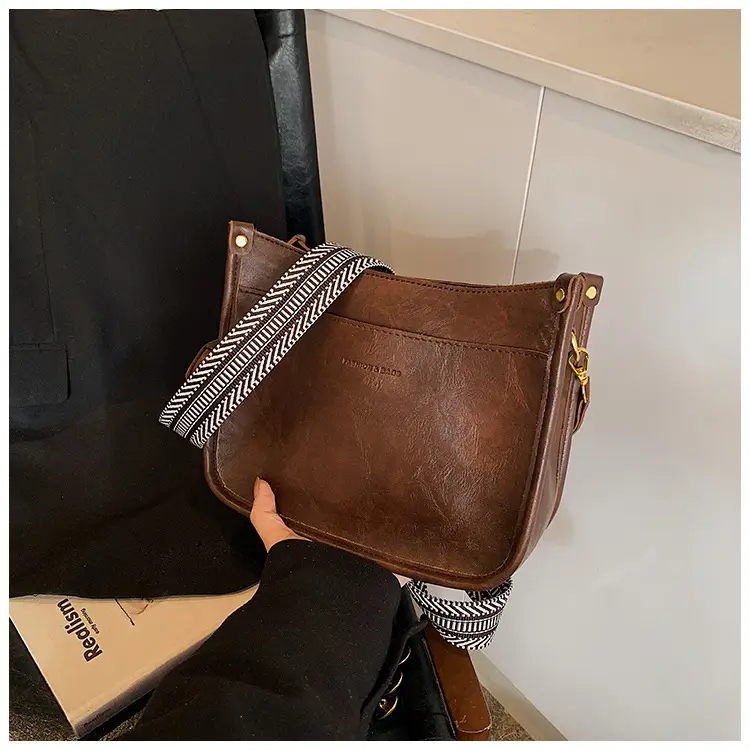 Black Leather Crossbody Bag for Women 2024 — feature 23