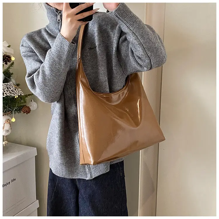 Black Soft Leather Large Tote Bag for Women — feature 11