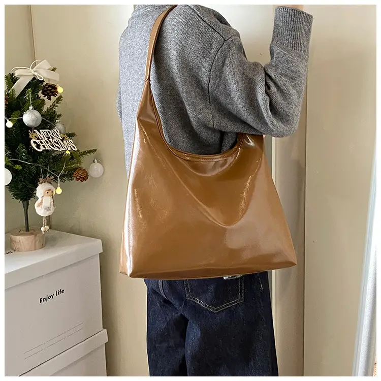 Black Soft Leather Large Tote Bag for Women — feature 12