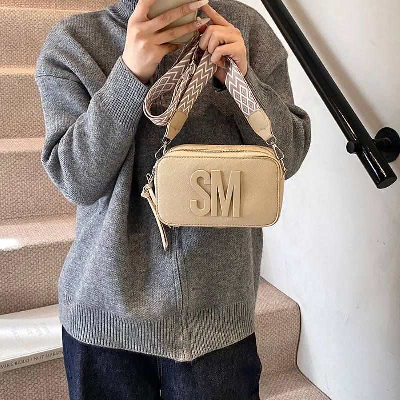 2025 Red Letter Wide Shoulder Bag for Women - Image 8