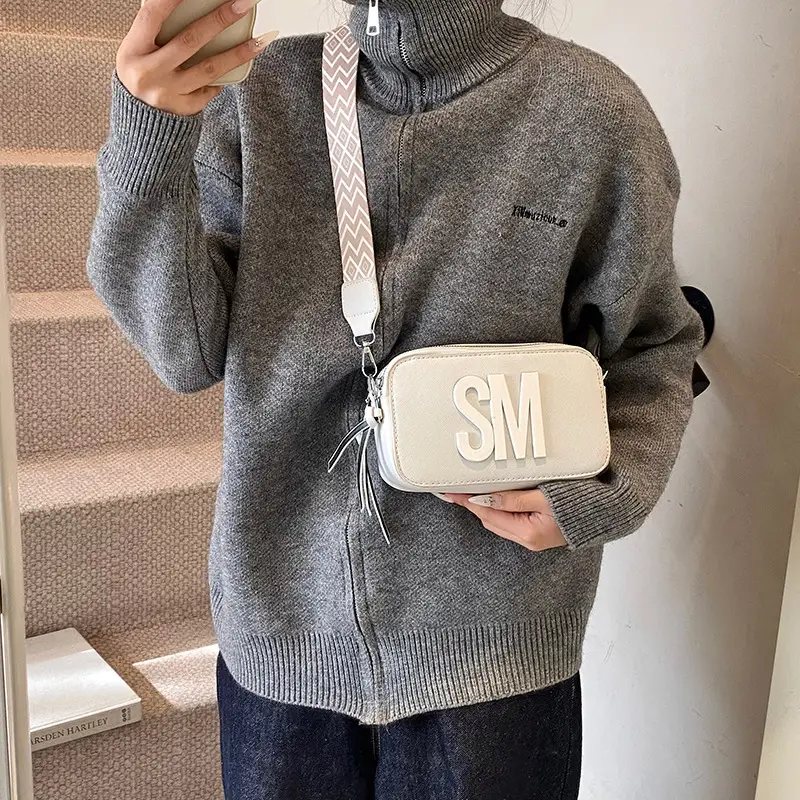 2025 Red Letter Wide Shoulder Bag for Women - Image 9