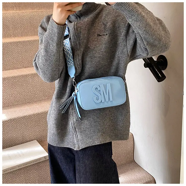 2025 Red Letter Wide Shoulder Bag for Women — feature 10