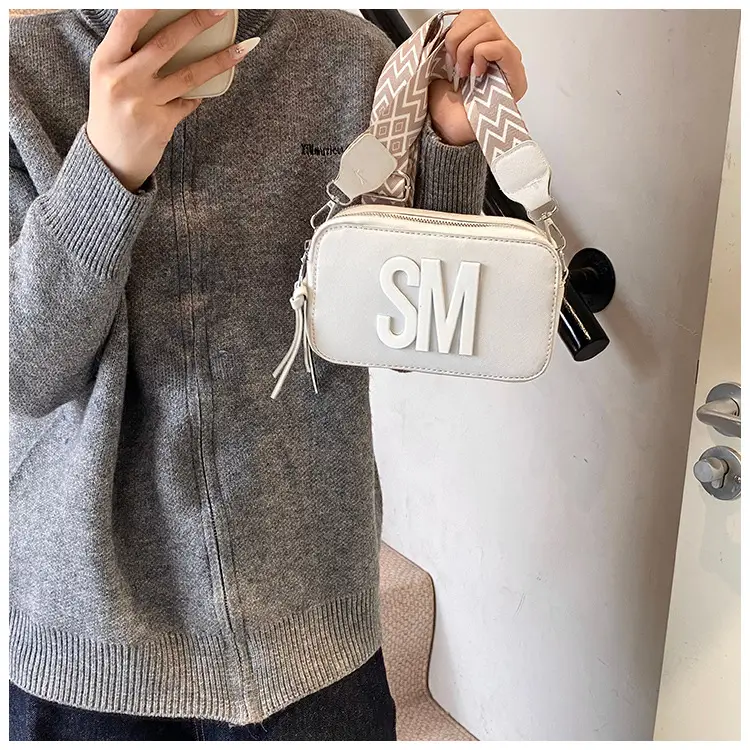 2025 Red Letter Wide Shoulder Bag for Women — feature 13