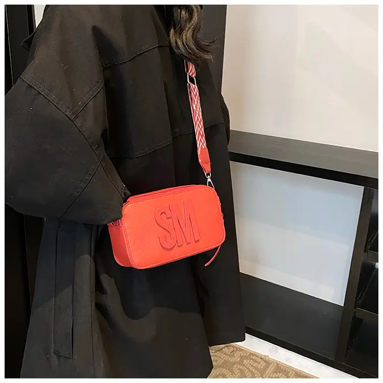 2025 Red Letter Wide Shoulder Bag for Women — feature 21