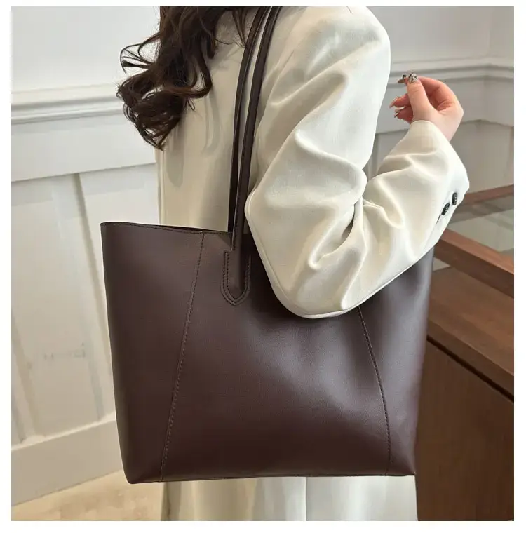 Brown Large Capacity Women's Tote Bag with Keychain — feature 12