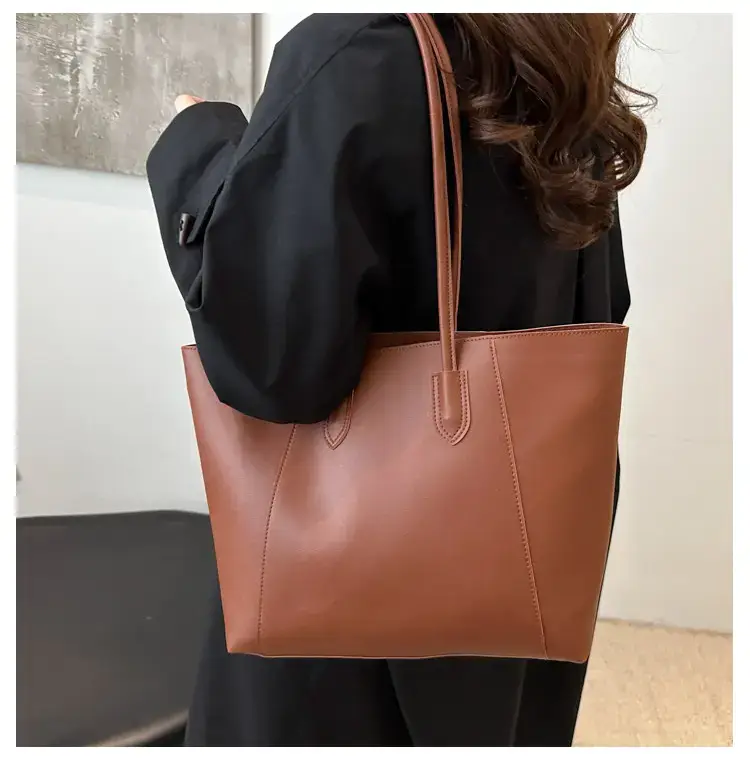 Brown Large Capacity Women's Tote Bag with Keychain — feature 8