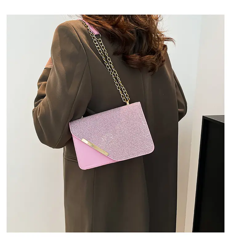Women's Black Chain Crossbody Bag Winter New Niche Design — feature 15