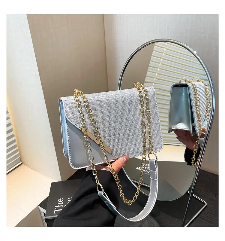 Women's Black Chain Crossbody Bag Winter New Niche Design — feature 22