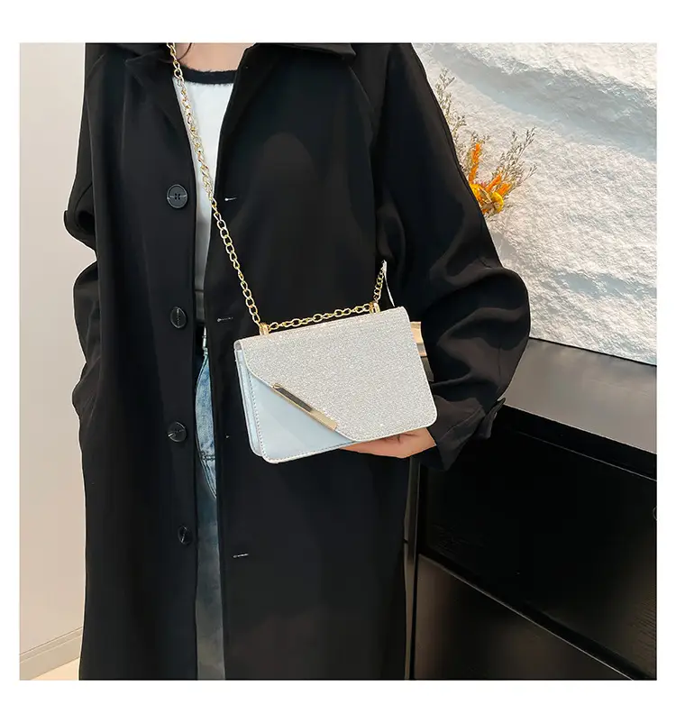 Women's Black Chain Crossbody Bag Winter New Niche Design — feature 9