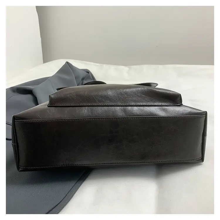 Black Leather Chain Shoulder Tote Bag for Women — feature 8