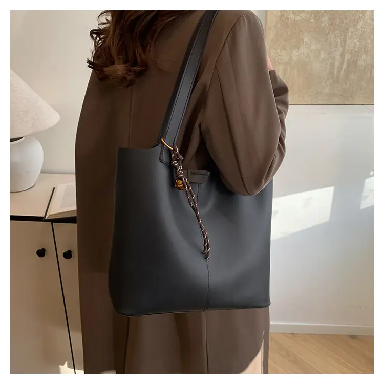Retro Brown Shoulder Bag 2024 Autumn Winter Women — feature 18