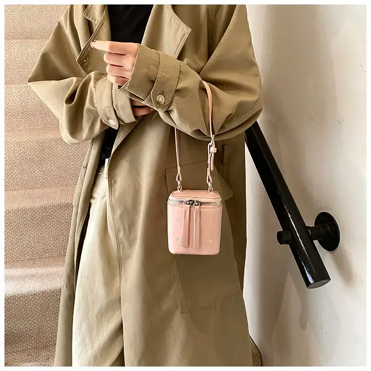 Red Square Satchel Shoulder Bag for Women — feature 24
