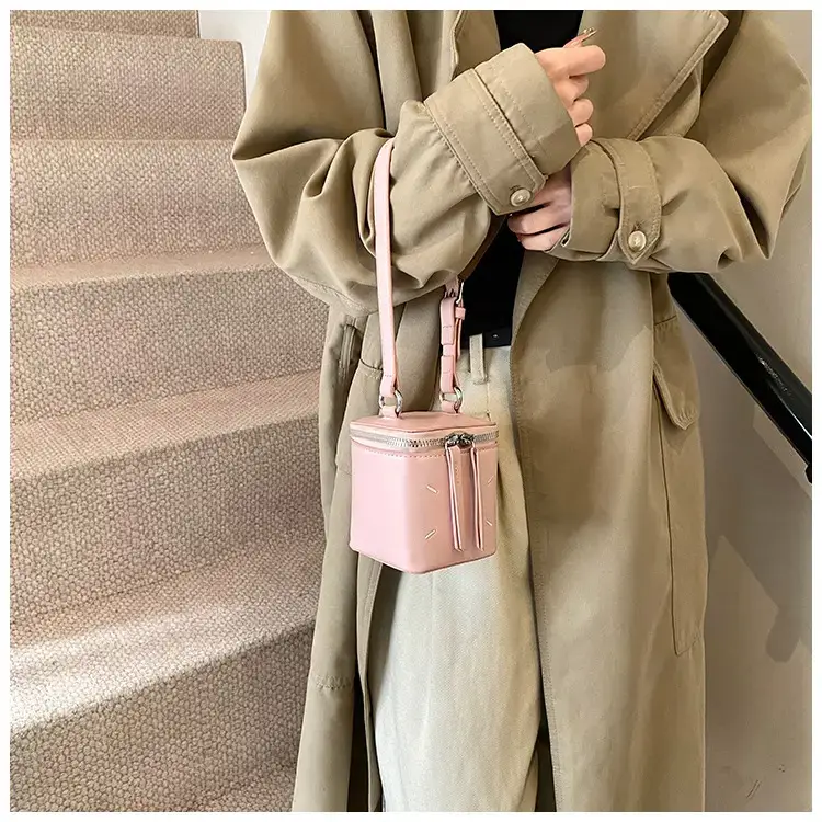 Red Square Satchel Shoulder Bag for Women — feature 25