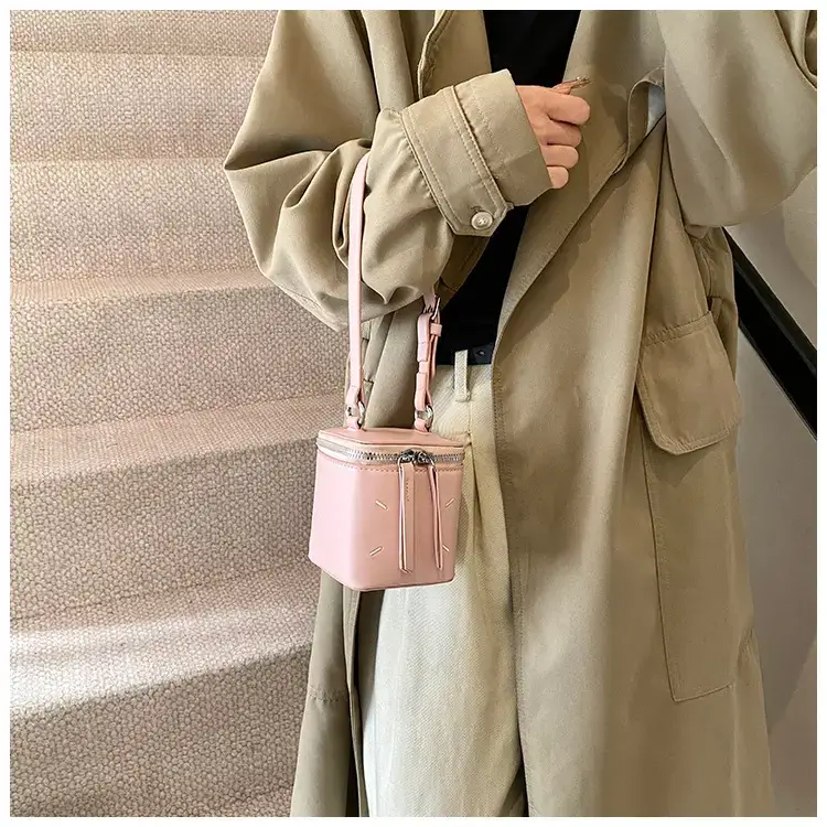 Red Square Satchel Shoulder Bag for Women — feature 26