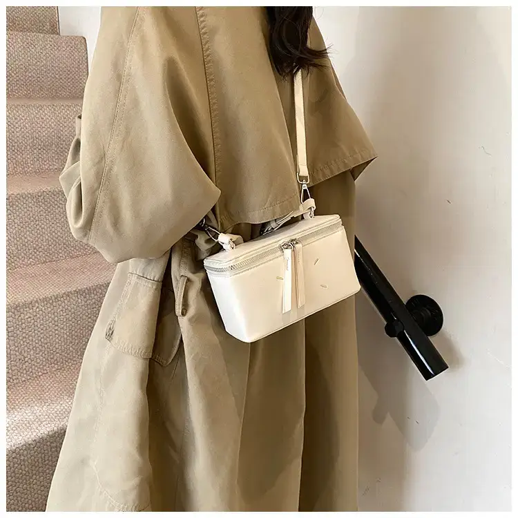 Red Square Satchel Shoulder Bag for Women — feature 28