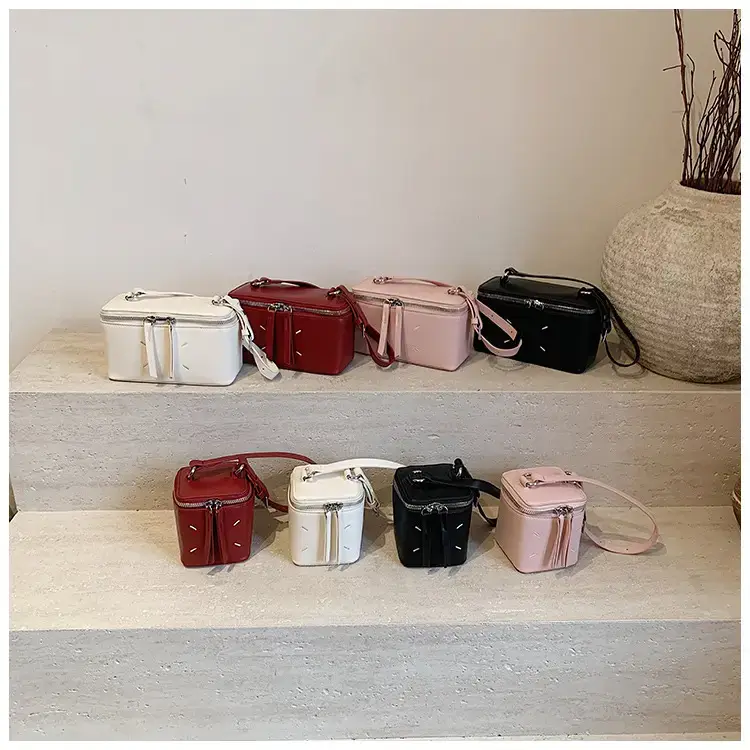 Red Square Satchel Shoulder Bag for Women — feature 3