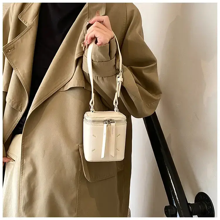 Red Square Satchel Shoulder Bag for Women — feature 31