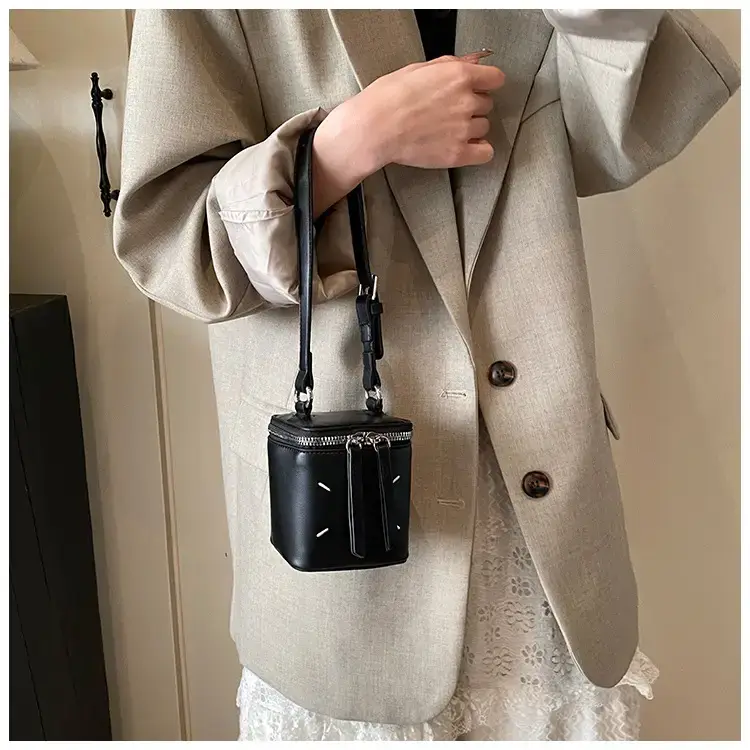 Red Square Satchel Shoulder Bag for Women — feature 33
