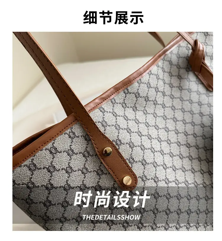 Women's Large Capacity Tote Bag Brown Monogram Pattern — feature 3