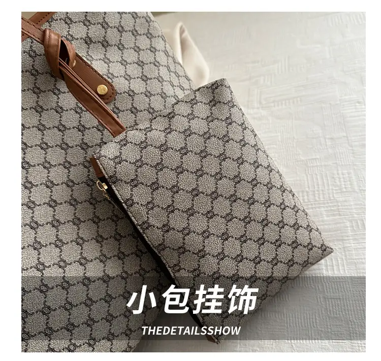 Women's Large Capacity Tote Bag Brown Monogram Pattern — feature 4