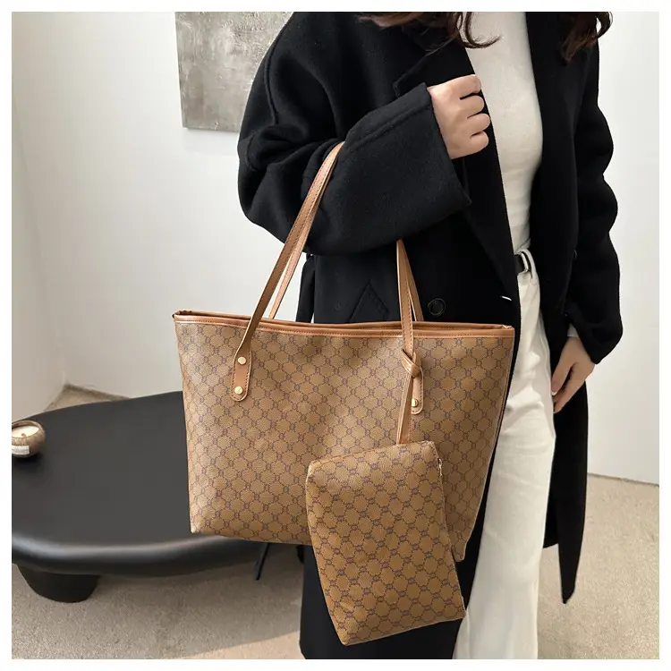 Women's Large Capacity Tote Bag Brown Monogram Pattern — feature 9