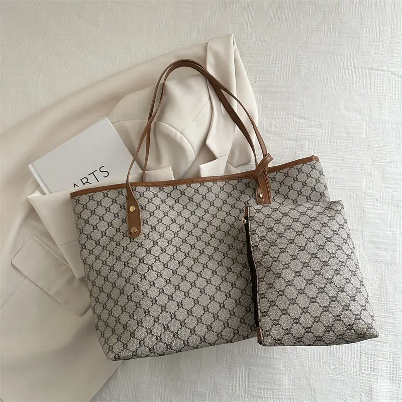 Women's Large Capacity Tote Bag Brown Monogram Pattern - Image 3