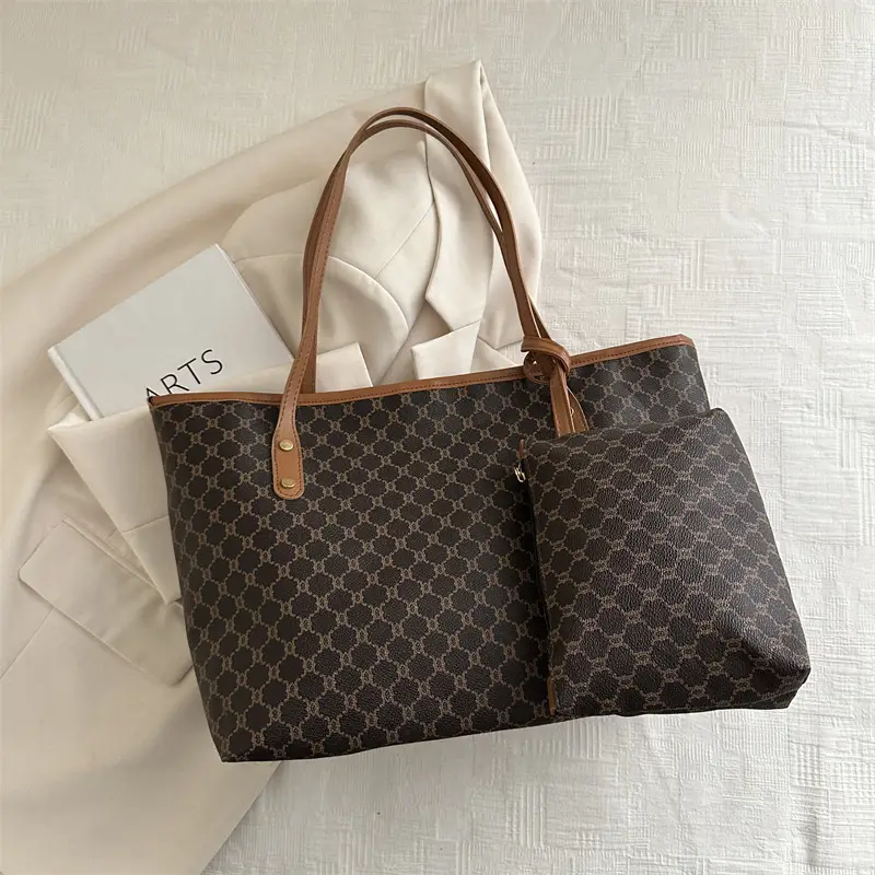 Women's Large Capacity Tote Bag Brown Monogram Pattern - Image 4