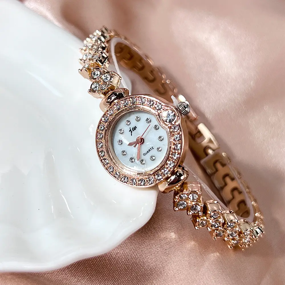 Jingwei JW Women's Crystal Bracelet Watch - Image 4