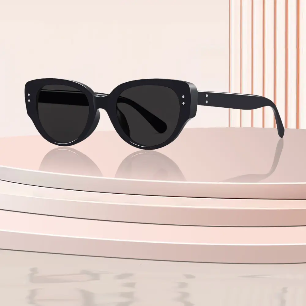 Women Cat's Eye Sunglasses Summer Sun Protection Street Photoshoot