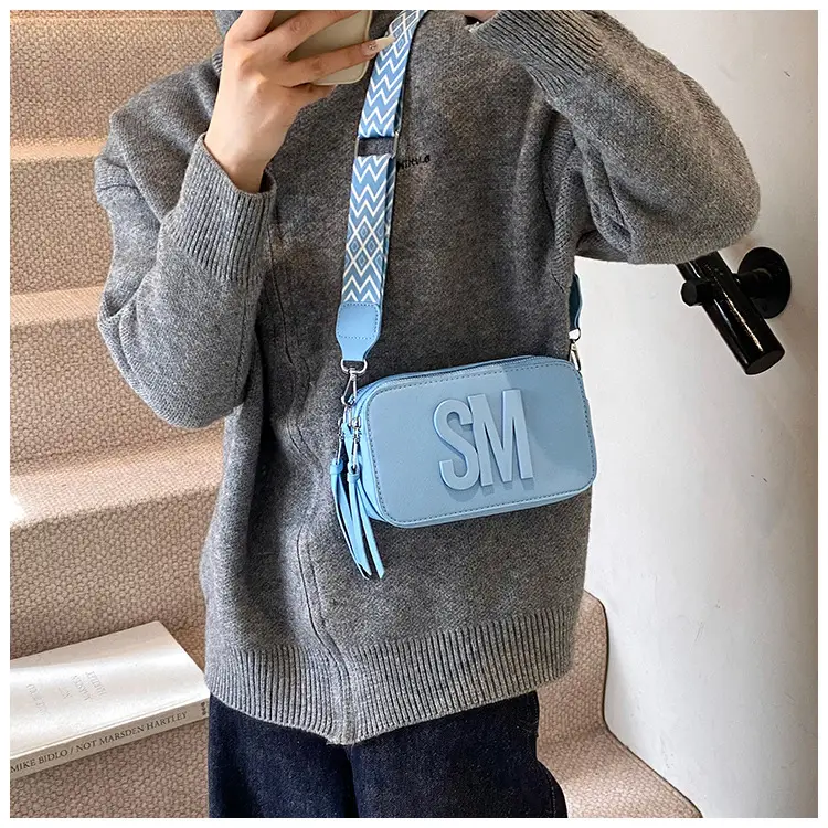 2024 SM Crossbody Bag Women White Square Design — feature 11