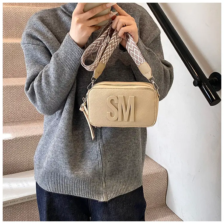 2024 SM Crossbody Bag Women White Square Design — feature 24