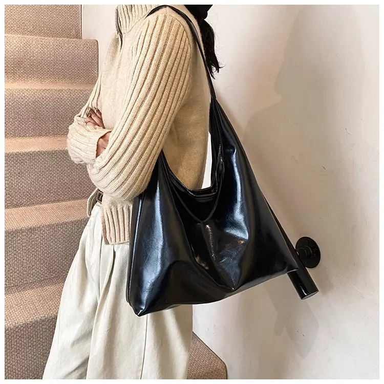 Black Large Capacity Women's Tote Bag 2024 — feature 8