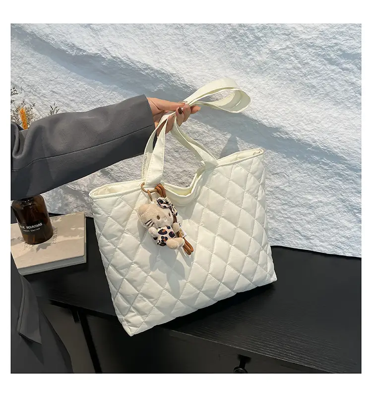 Korean Style Quilted Shoulder Bag for Women — feature 13
