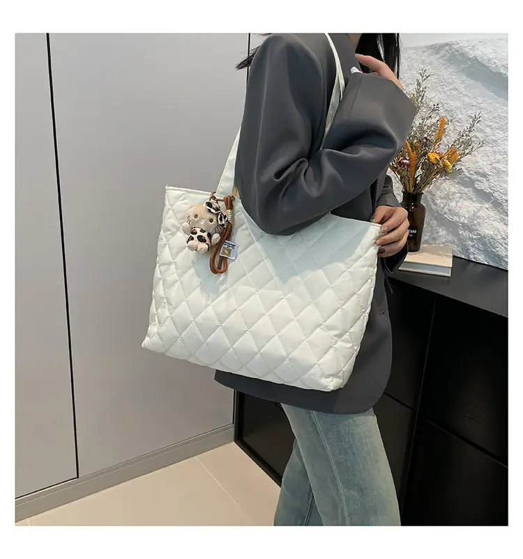 Korean Style Quilted Shoulder Bag for Women — feature 14