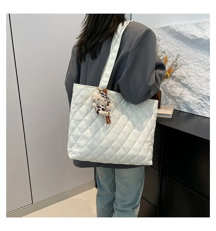 Korean Style Quilted Shoulder Bag for Women — feature 15