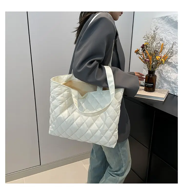 Korean Style Quilted Shoulder Bag for Women — feature 18